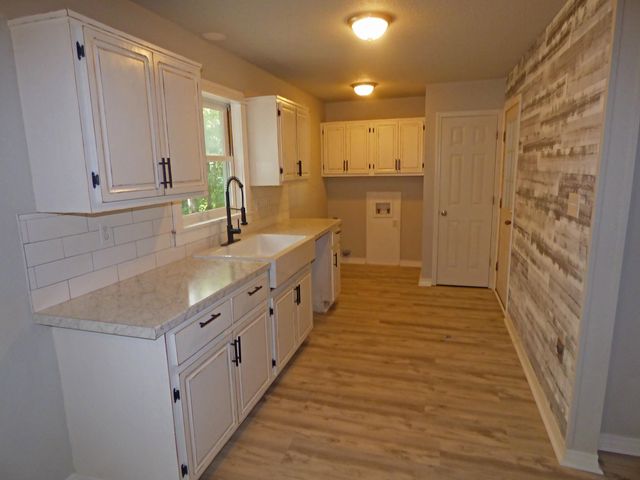 22 S Wichita Circle, Cherokee Village, AR 72529