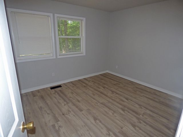 22 S Wichita Circle, Cherokee Village, AR 72529