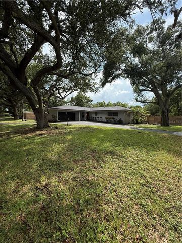 384 LENTZ ROAD, Belleair Bluffs, FL 33770