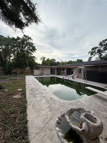 384 LENTZ ROAD, Belleair Bluffs, FL 33770