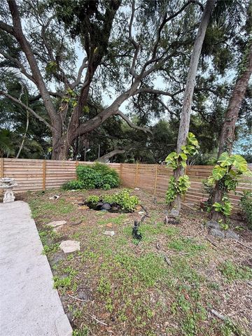384 LENTZ ROAD, Belleair Bluffs, FL 33770