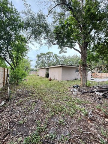 384 LENTZ ROAD, Belleair Bluffs, FL 33770