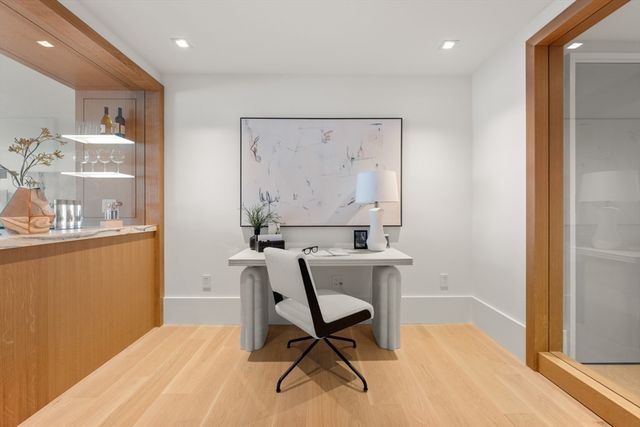 150 Seaport Boulevard 15CD, Boston, MA 02210