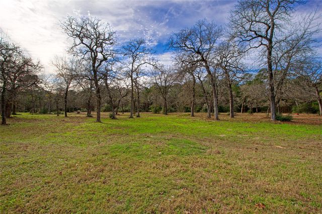 15701 #3 County Road 304, Navasota, TX 77868
