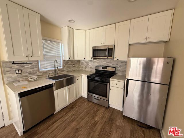 3205 Bartdon Avenue, Inglewood, CA 90303