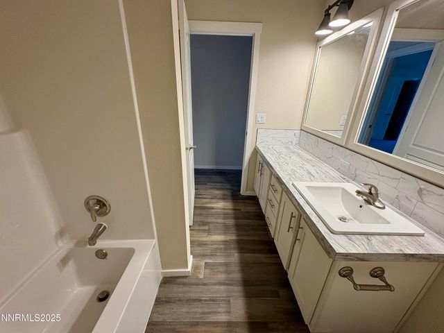 495 Camellia Way, Lovelock, NV 89419