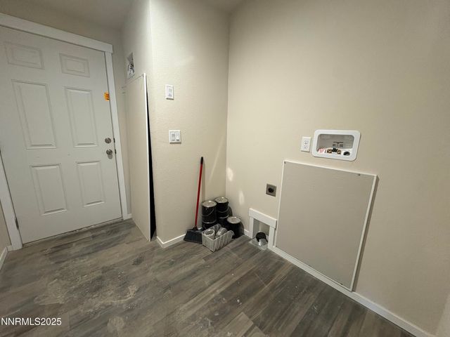 495 Camellia Way, Lovelock, NV 89419