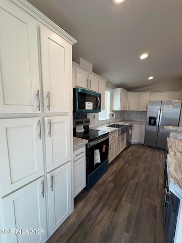 495 Camellia Way, Lovelock, NV 89419