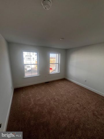 9 TURF CT, Royersford, PA 19468