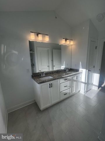 9 TURF CT, Royersford, PA 19468