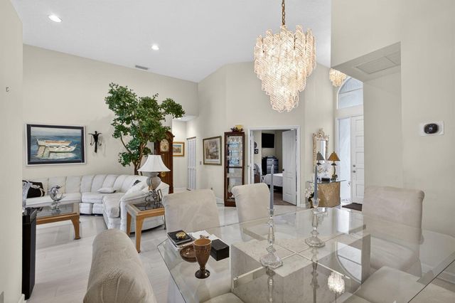200 Eagleton Estates Boulevard, Palm Beach Gardens, FL 33418