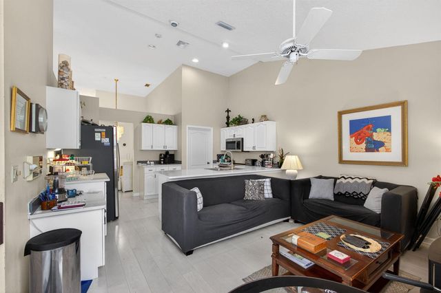 200 Eagleton Estates Boulevard, Palm Beach Gardens, FL 33418