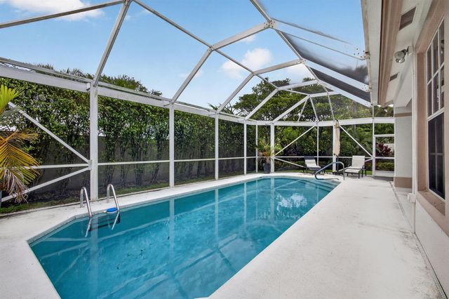 200 Eagleton Estates Boulevard, Palm Beach Gardens, FL 33418