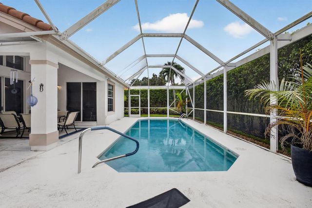 200 Eagleton Estates Boulevard, Palm Beach Gardens, FL 33418