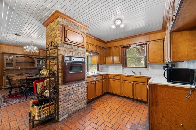 409 N Overlook Drive, Kerens, TX 75144