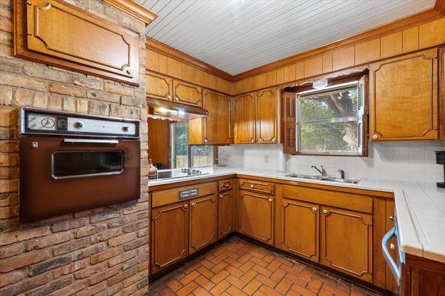 409 N Overlook Drive, Kerens, TX 75144