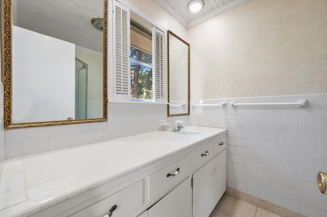 409 N Overlook Drive, Kerens, TX 75144