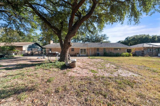 409 N Overlook Drive, Kerens, TX 75144