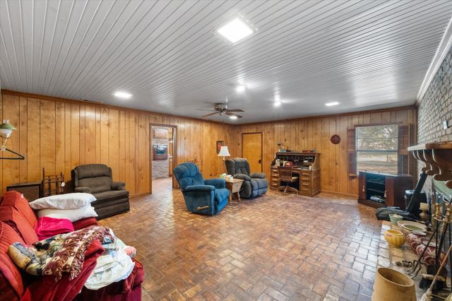 409 N Overlook Drive, Kerens, TX 75144