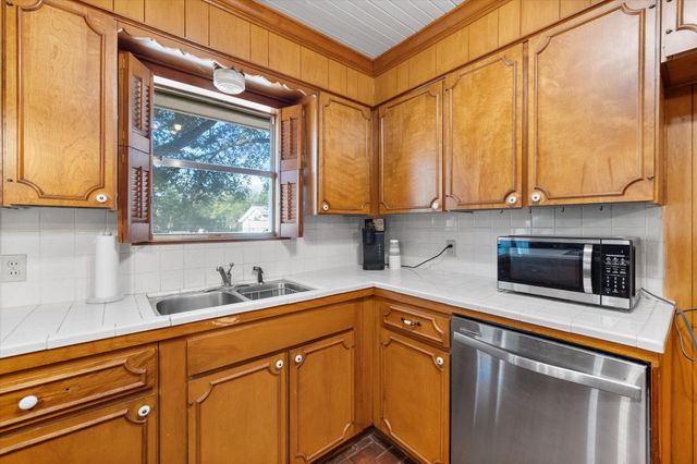 409 N Overlook Drive, Kerens, TX 75144