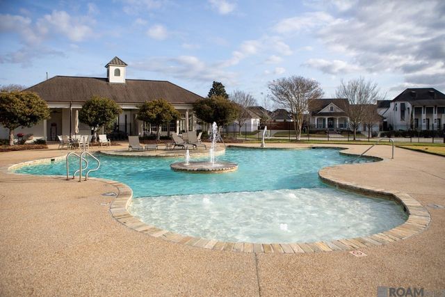 8619 Greenbrier Cove Rd, Baton Rouge, LA 70817