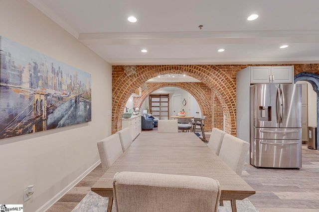 400 E Washington Street Unit 26, Greenville, SC 29601