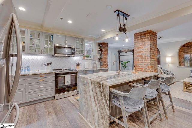 400 E Washington Street Unit 26, Greenville, SC 29601