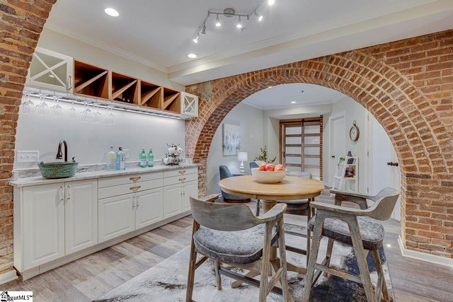 400 E Washington Street Unit 26, Greenville, SC 29601