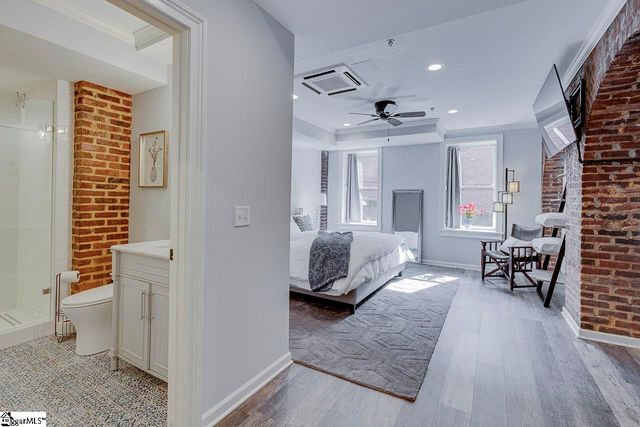 400 E Washington Street Unit 26, Greenville, SC 29601