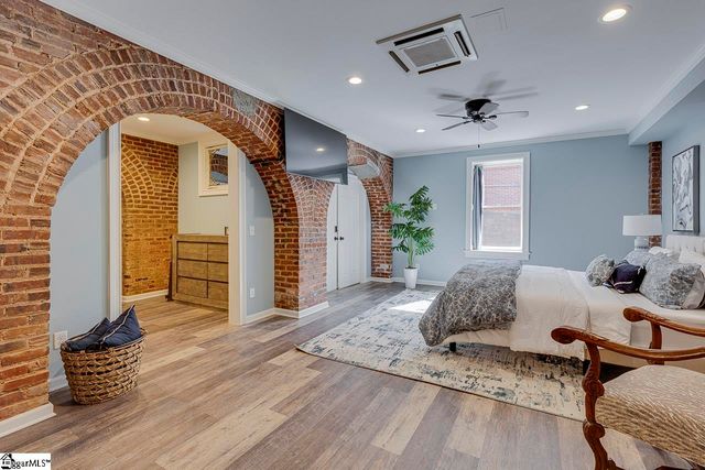 400 E Washington Street Unit 26, Greenville, SC 29601