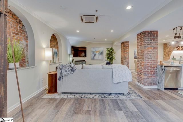 400 E Washington Street Unit 26, Greenville, SC 29601