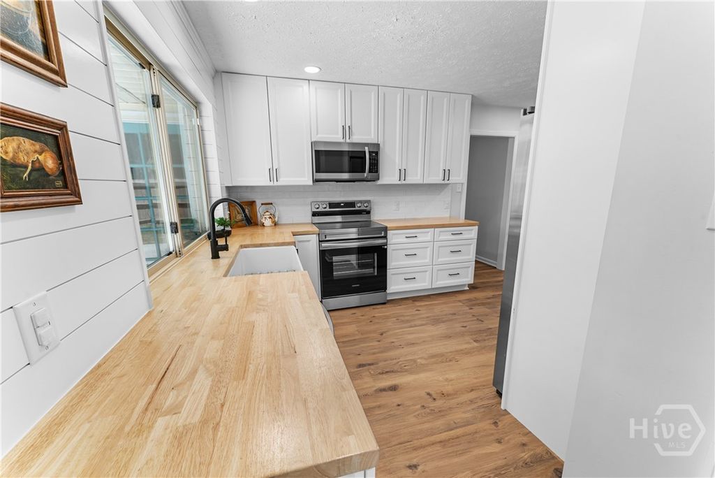 Image 15 of property listing at 107 Hover Creek Road, Savannah, GA 31419