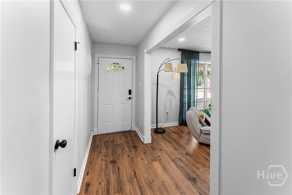 Image 3 of property listing at 107 Hover Creek Road, Savannah, GA 31419