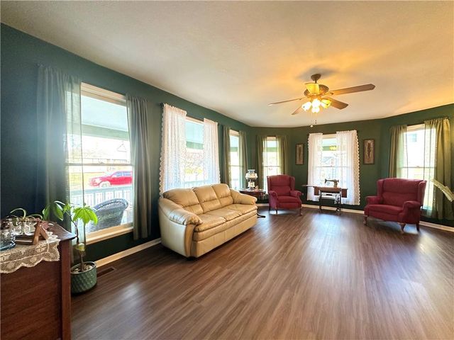 801 E Pearl Street, Harrisonville, MO 64701