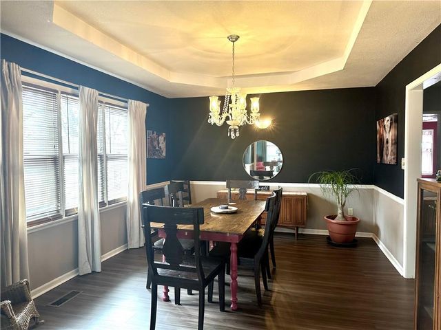 801 E Pearl Street, Harrisonville, MO 64701