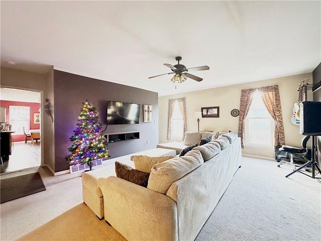 801 E Pearl Street, Harrisonville, MO 64701