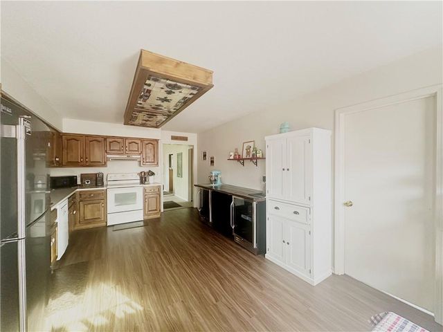 801 E Pearl Street, Harrisonville, MO 64701