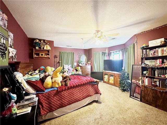 801 E Pearl Street, Harrisonville, MO 64701