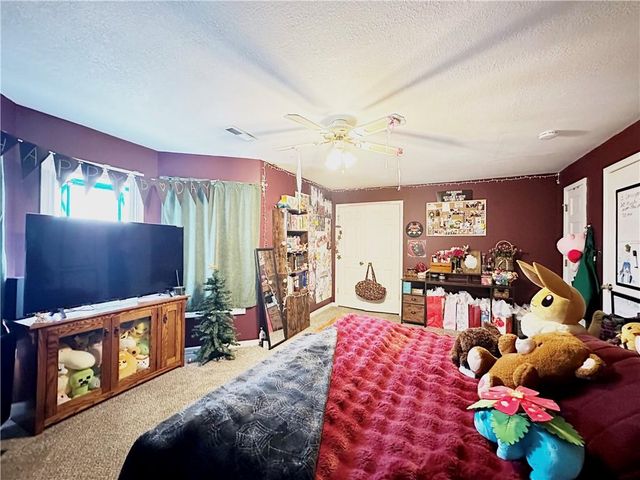 801 E Pearl Street, Harrisonville, MO 64701