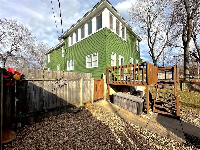 801 E Pearl Street, Harrisonville, MO 64701