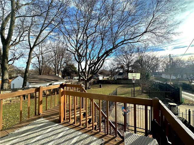 801 E Pearl Street, Harrisonville, MO 64701