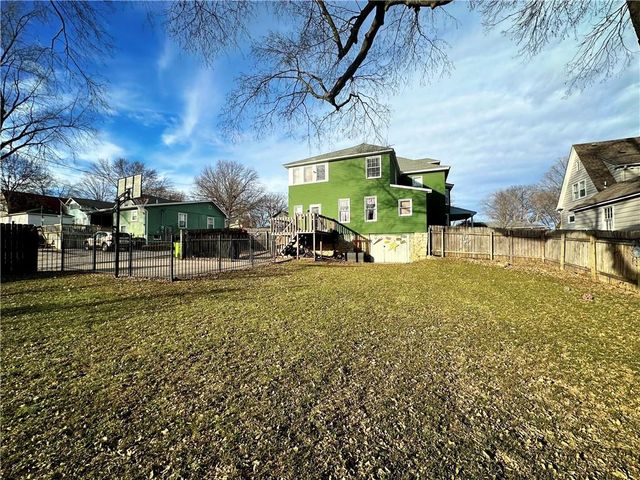 801 E Pearl Street, Harrisonville, MO 64701