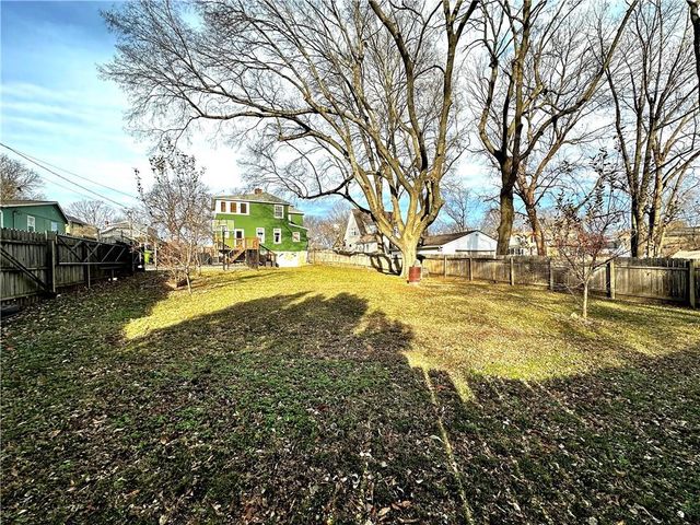 801 E Pearl Street, Harrisonville, MO 64701