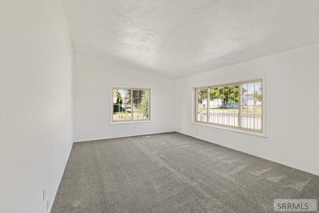 Image 6 of property listing at 715 Clark Drive, Blackfoot, ID 83221