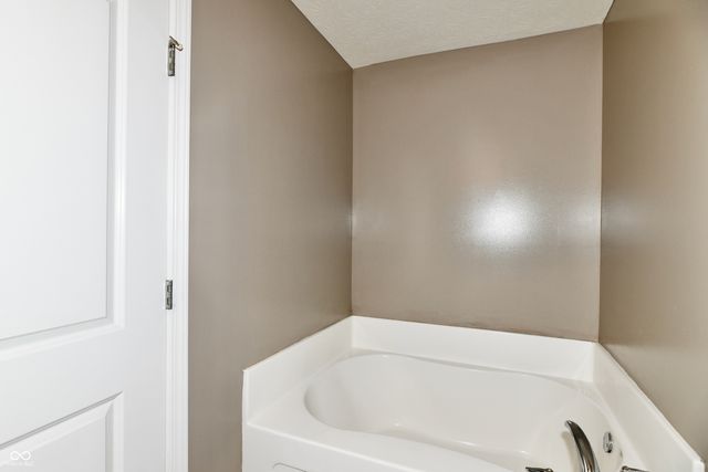 8196 Alyssum Drive, Plainfield, IN 46168