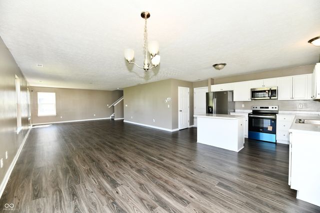 8196 Alyssum Drive, Plainfield, IN 46168