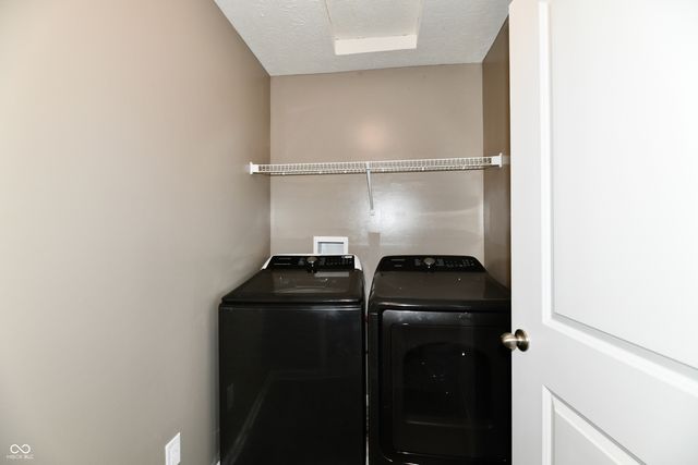 8196 Alyssum Drive, Plainfield, IN 46168