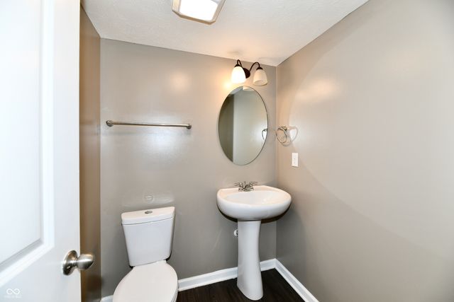 8196 Alyssum Drive, Plainfield, IN 46168