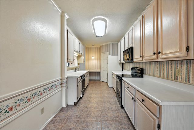2116 S Winding Creek Drive, Grapevine, TX 76051