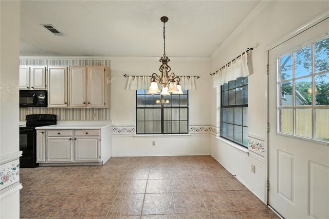2116 S Winding Creek Drive, Grapevine, TX 76051